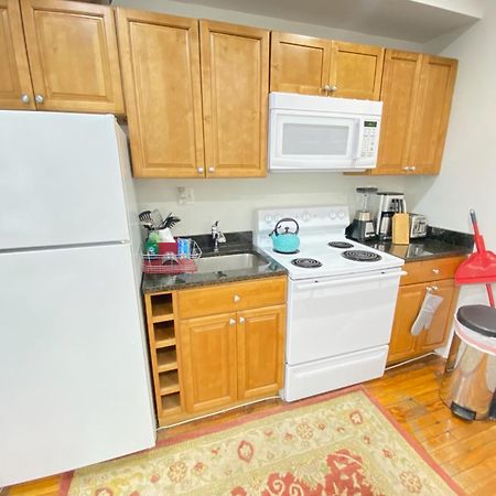 Gorgeous Refurbished 1Bdrm And 1Den Home Washington Exterior photo
