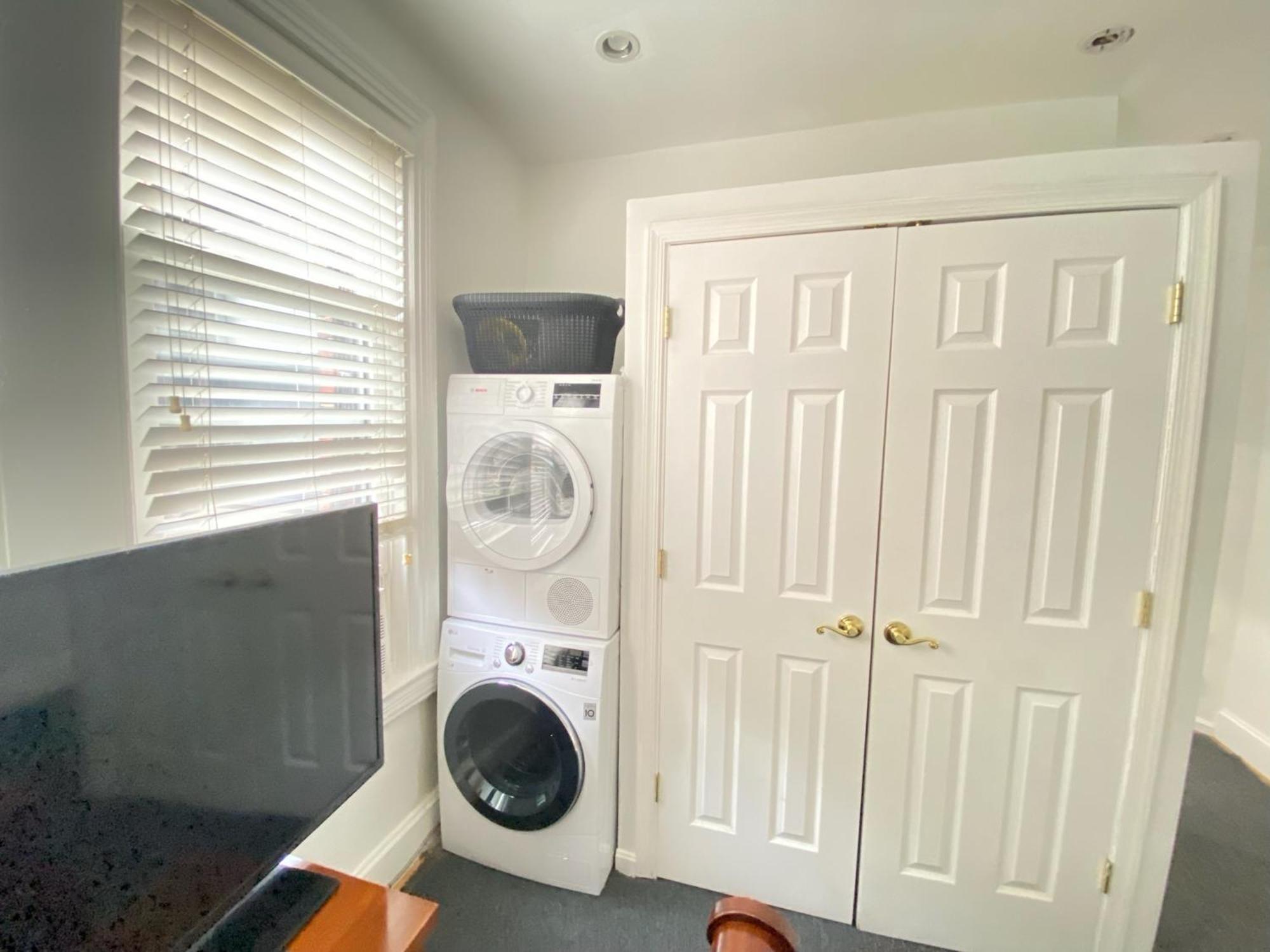 Gorgeous Refurbished 1Bdrm And 1Den Home Washington Exterior photo