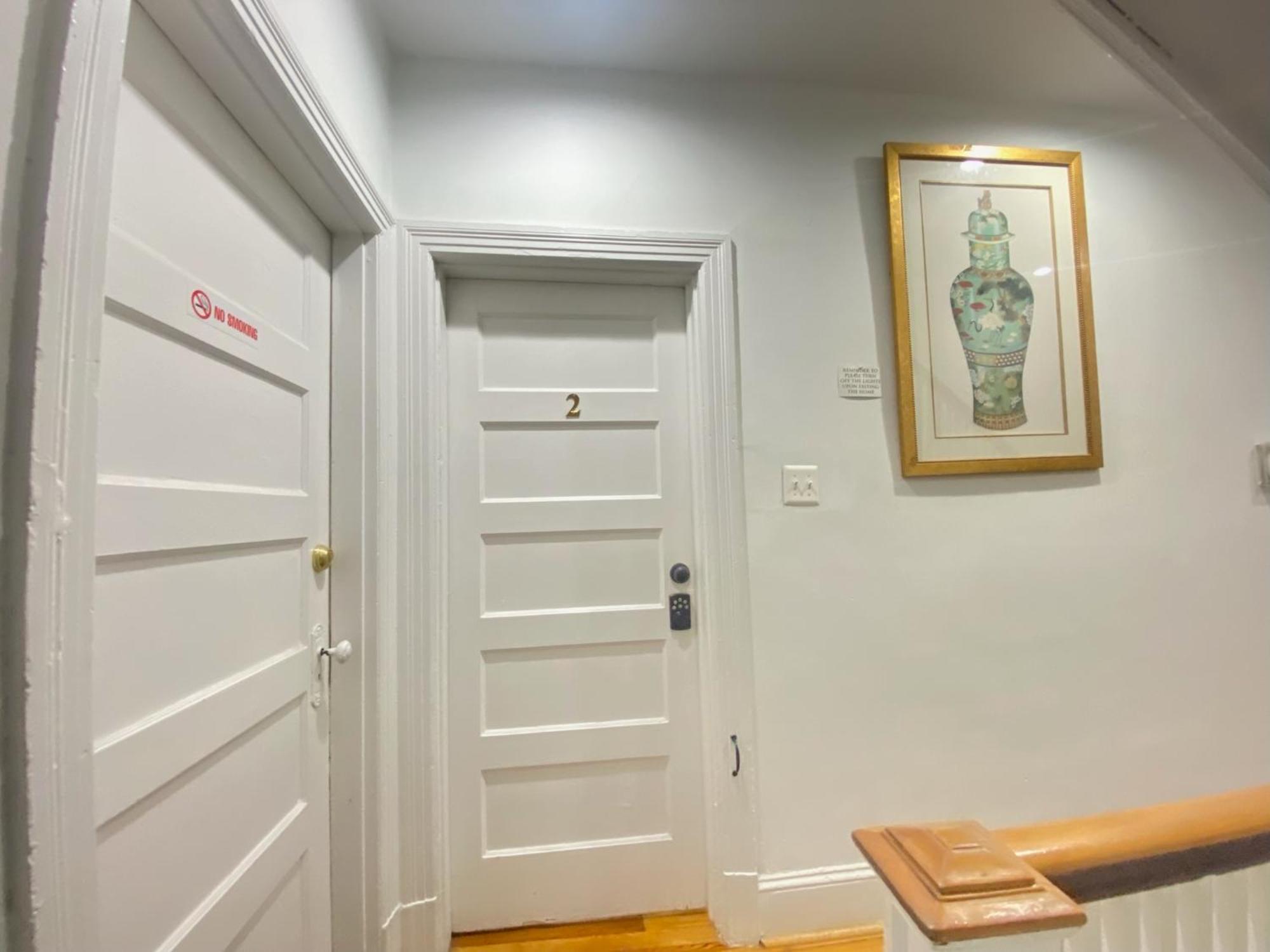 Gorgeous Refurbished 1Bdrm And 1Den Home Washington Exterior photo